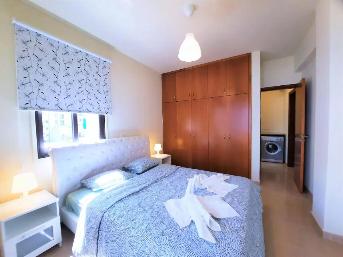 Albert'S Apartments Larnaca