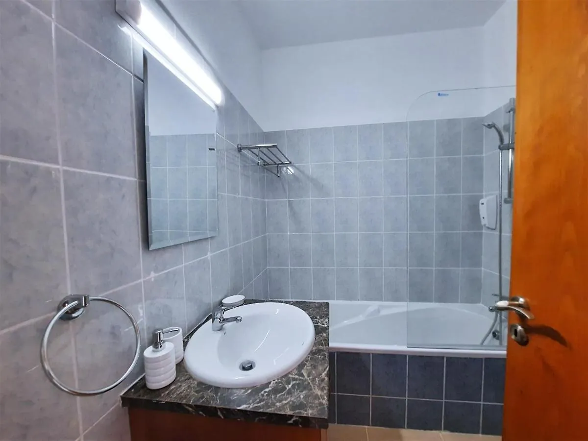 Albert'S Apartments Larnaca